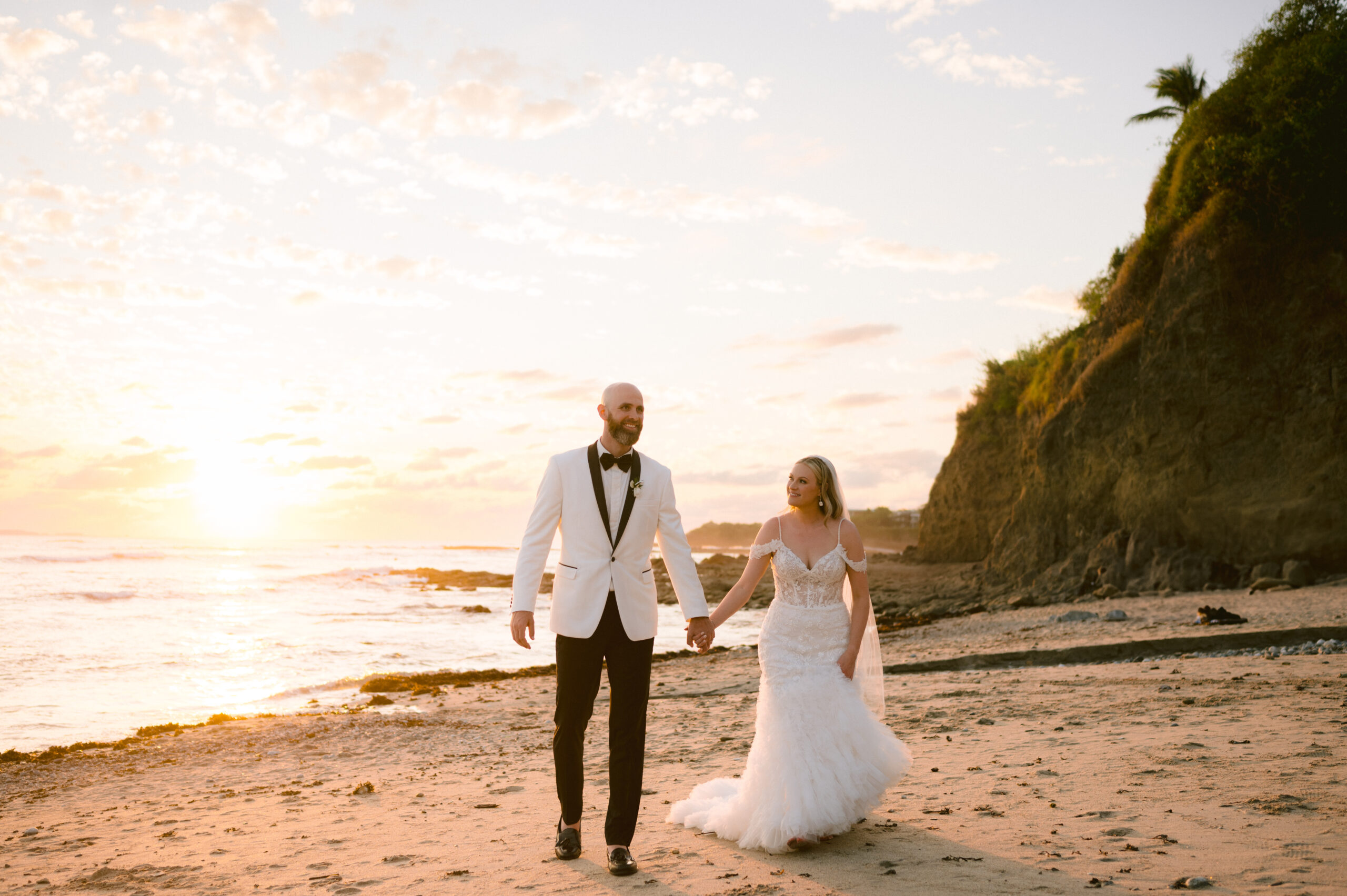 Bride and Groom sunset photos at Dreams Bahia Mita Resort